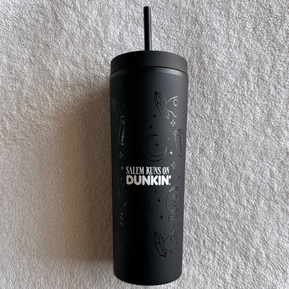 SALEM RUNS ON DUNKIN HALLOWEEN COLLECTOR CUP 18oz PLASTIC NEW HOCUS POCUS